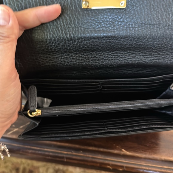 Michael Kors Hamilton Tote and Wallet set - Picture 11 of 11